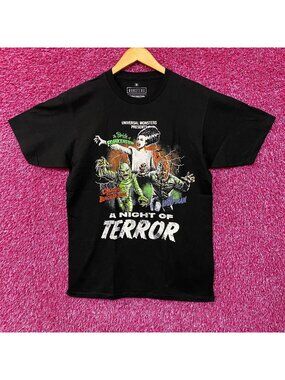Universal Monsters A Night of Terror T-shirt Medium